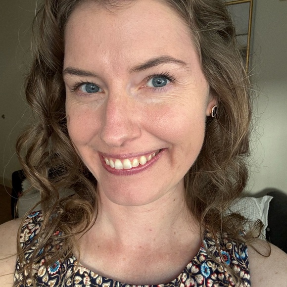 Meet your Posher, Kayla - Picture 1 of 1